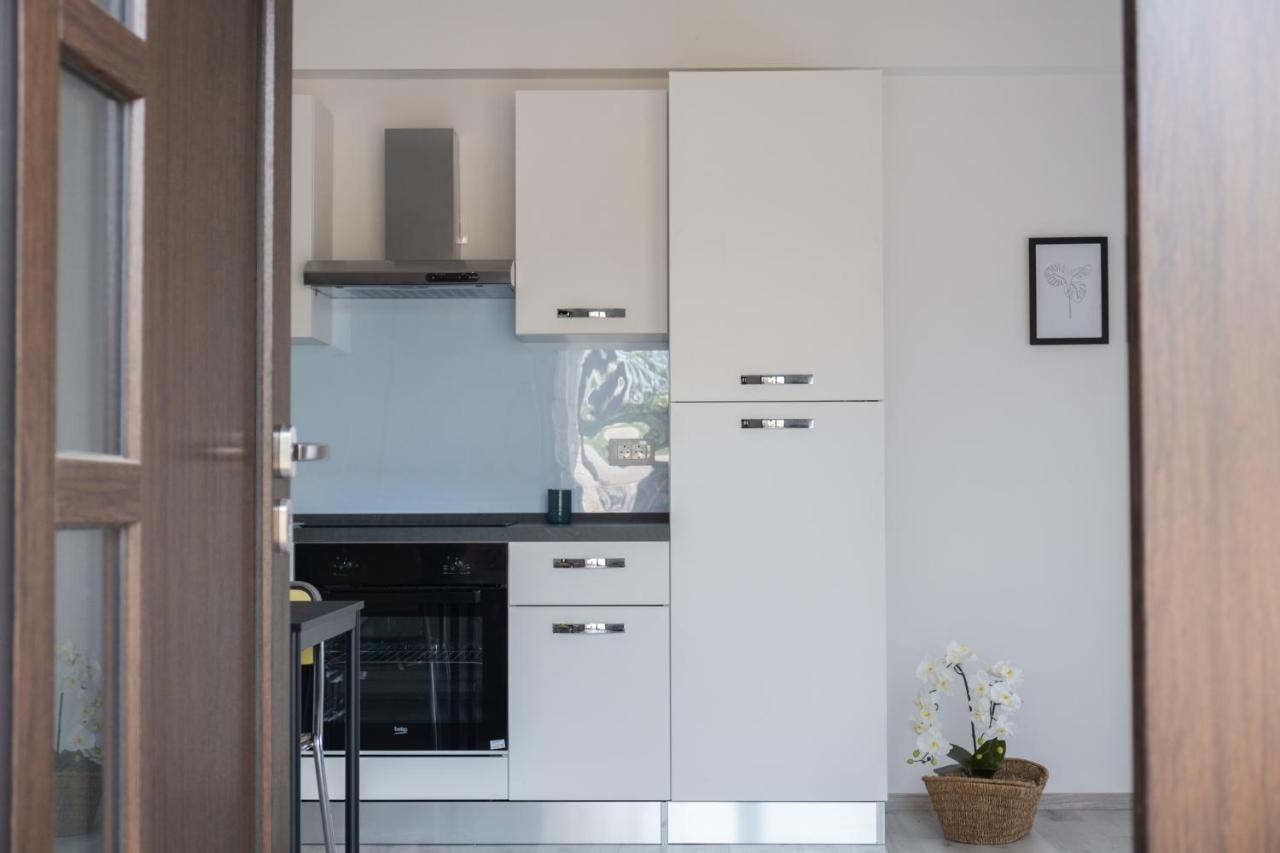 Apartma Oddih Dutovlje Εξωτερικό φωτογραφία