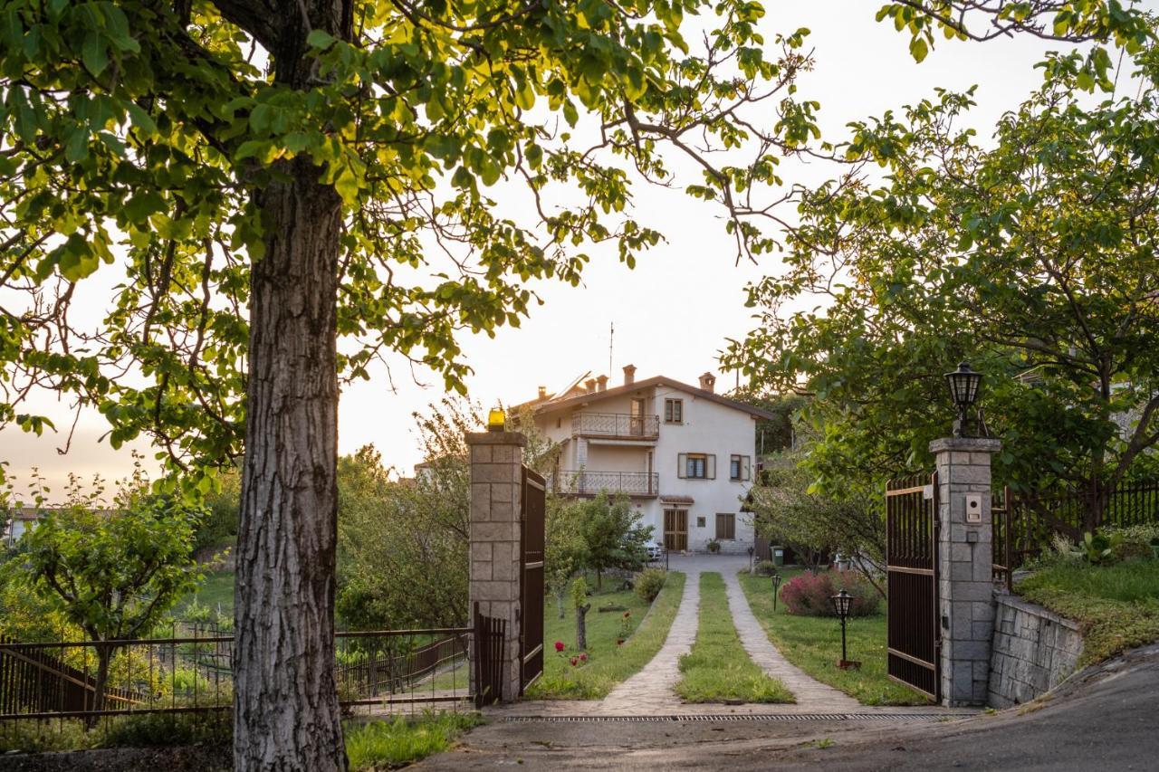Apartma Oddih Dutovlje Εξωτερικό φωτογραφία